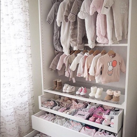 Meet your Posher, Gabriella - Picture 1 of 1